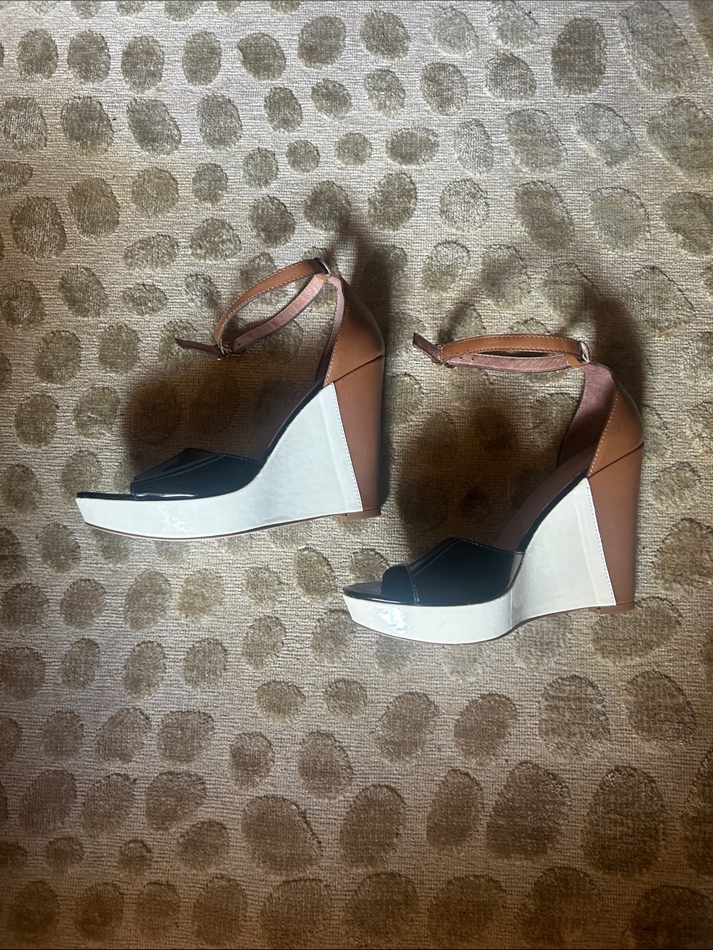 Heeled wedges